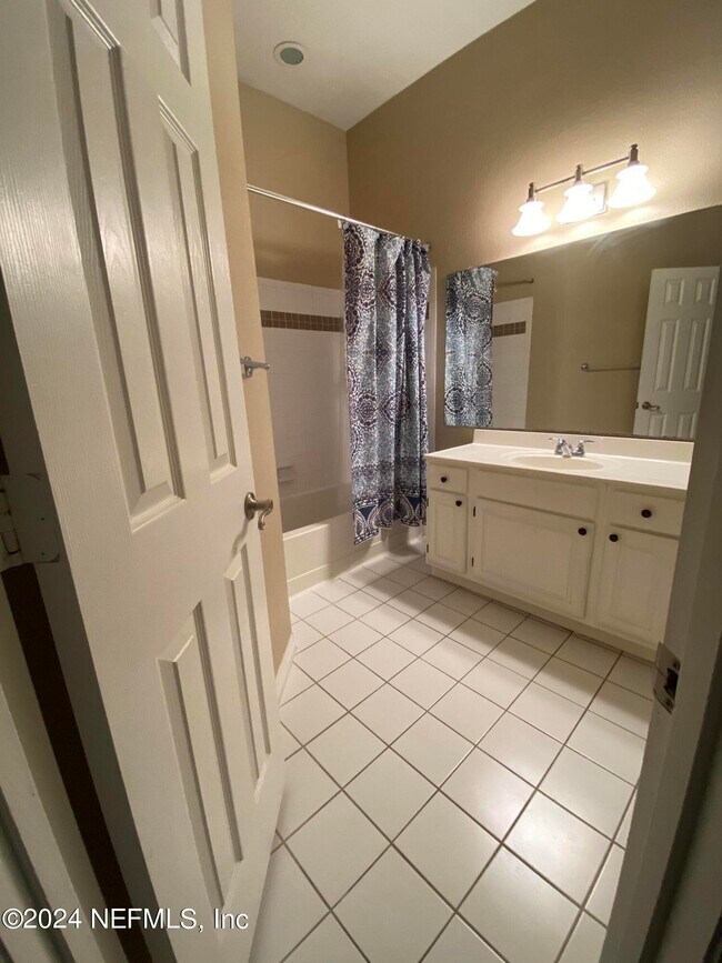 Building Photo - 10150 Belle Rive Blvd