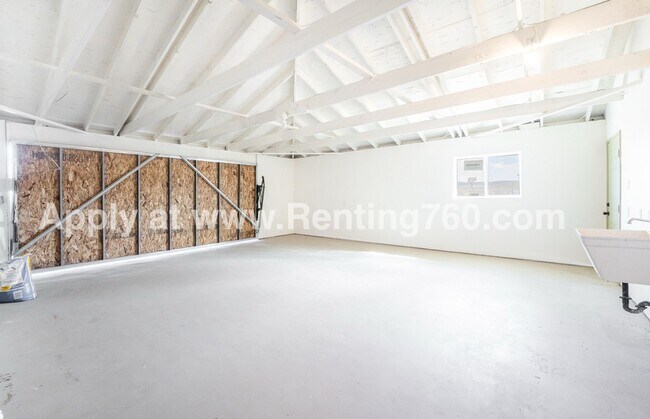 Building Photo - Desert Serenity Meets Modern Comfort in La...