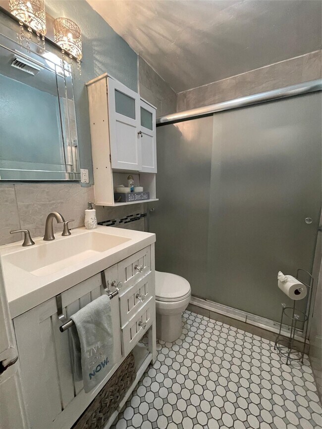 Building Photo - 1212 55th St