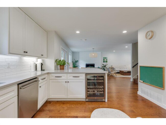 Building Photo - 8700 Mountainwood Cir