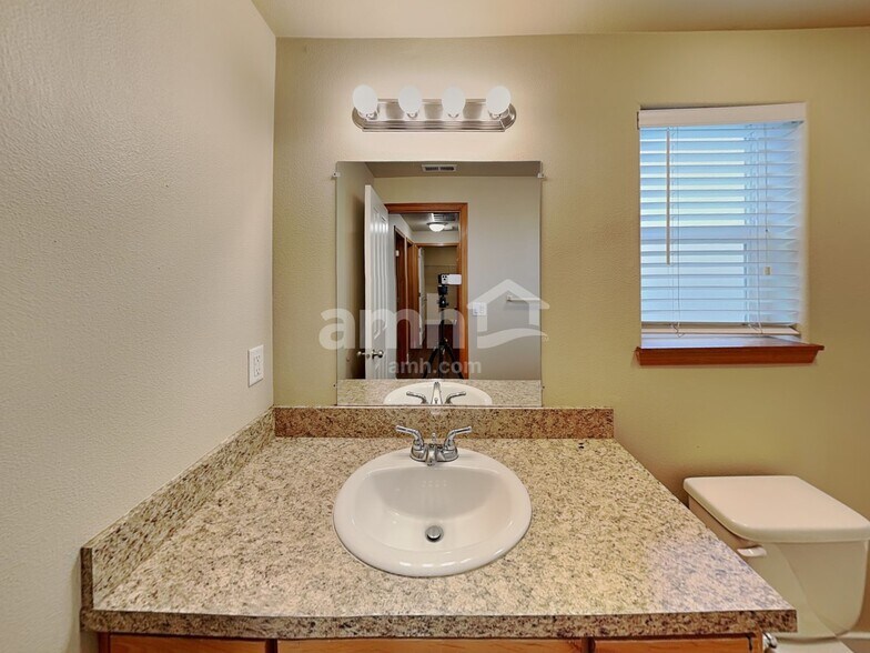 Building Photo - 2522 Char Cir NW