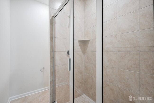 Building Photo - 628 Sadie Cir