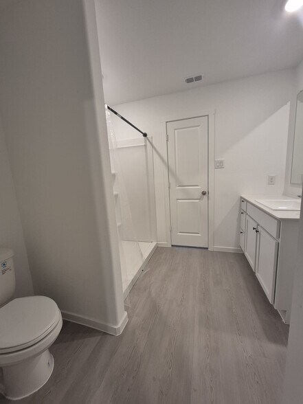 Building Photo - 7908 Clements St