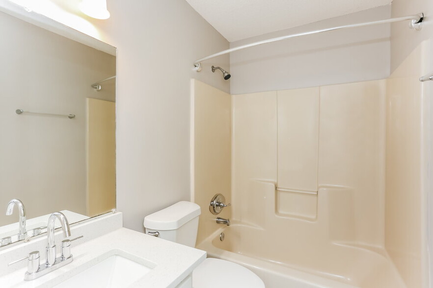 Building Photo - 130 Harriette Dr