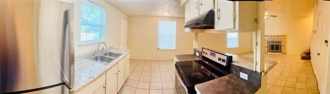 Building Photo - 1206 Tartan Ln