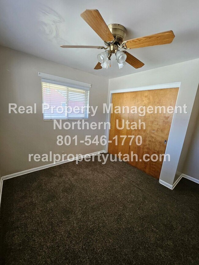 Building Photo - 3 Bedroom Duplex in Ogden Coming Soon!