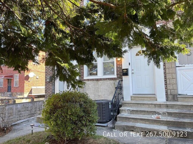 Building Photo - 6841 Lynford St