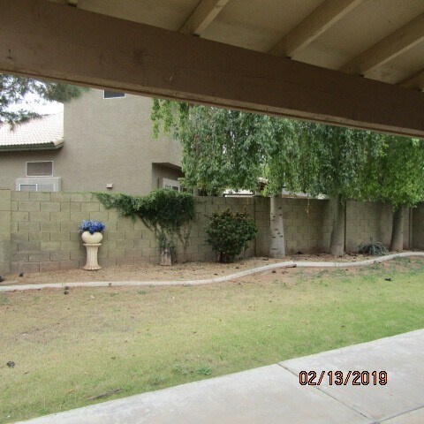 Building Photo - Gorgeous home with upgrades and move in ready