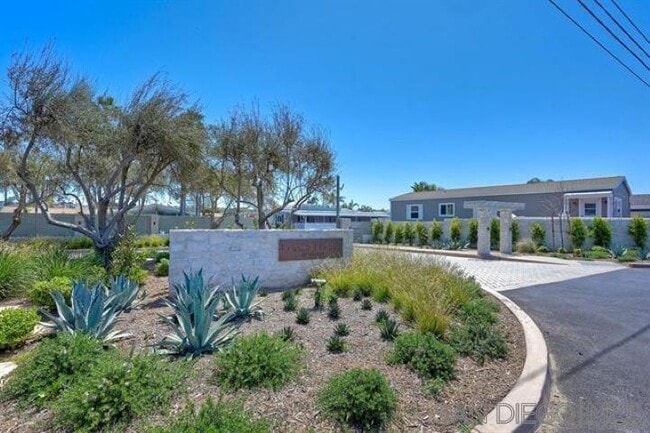 Building Photo - 6550 Ponto Dr