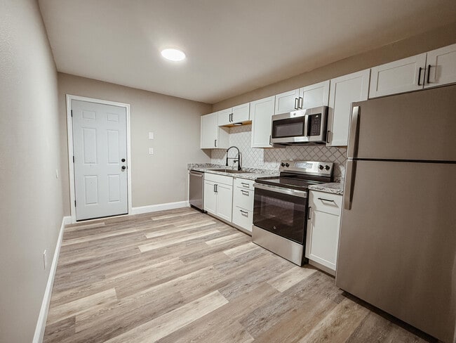 Building Photo - 9871 Guidy Ln