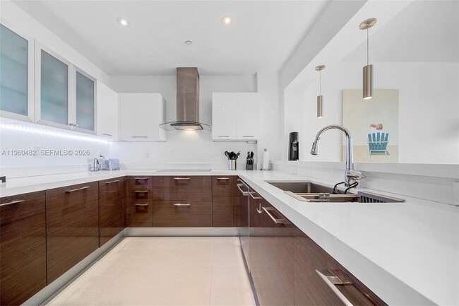 Building Photo - 201 Crandon Blvd