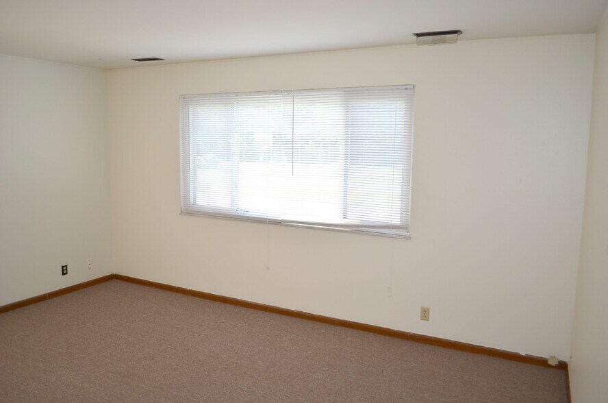 Building Photo - 6626 Ervin Rd