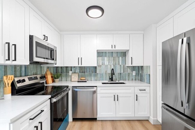 Building Photo - 4916 NE Alberta Ct