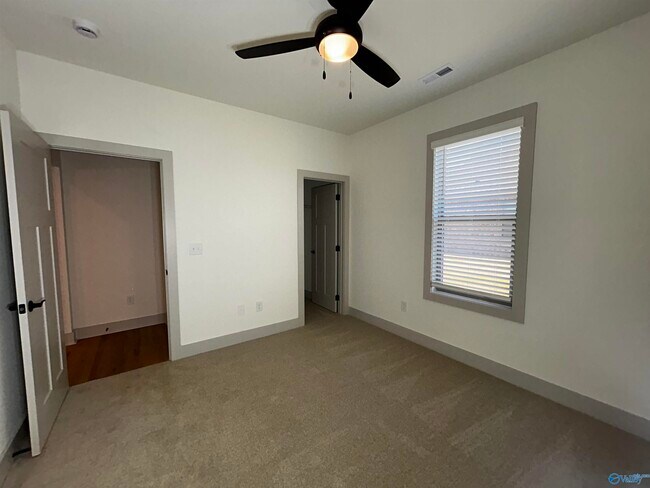 Building Photo - 209 Emma Harris Cir