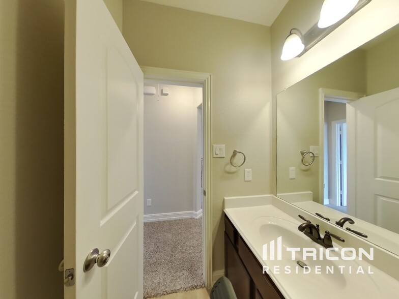 Building Photo - 12576 Tealsky Dr