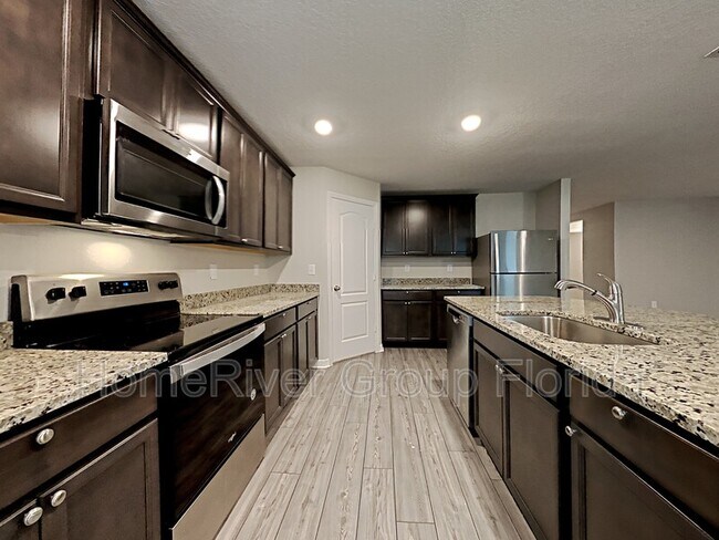 Building Photo - 1904 Michigan Way