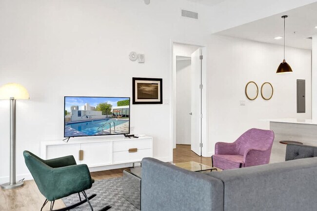 Building Photo - 1220 17th St