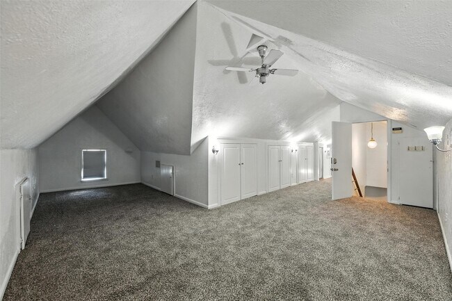 Building Photo - 4036 Dexter Ave