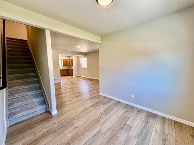 Building Photo - 5217 Palomino Ranch Point