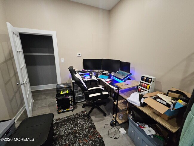 Building Photo - 11 Washington St