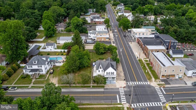Building Photo - 416 Raritan Ave