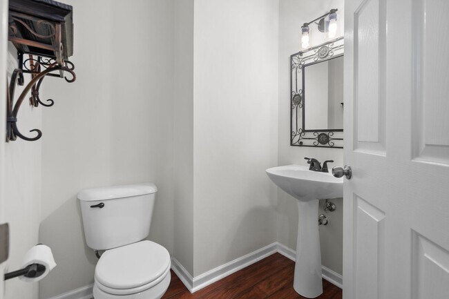 Building Photo - 3258 Nolen Ln