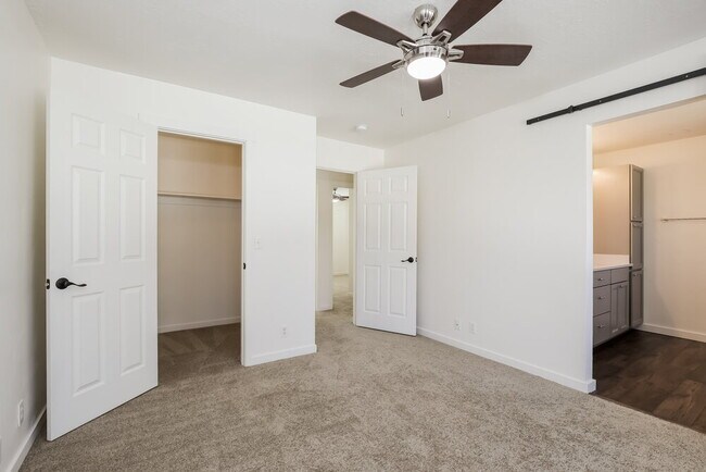 Building Photo - 4732 Helenic Ln