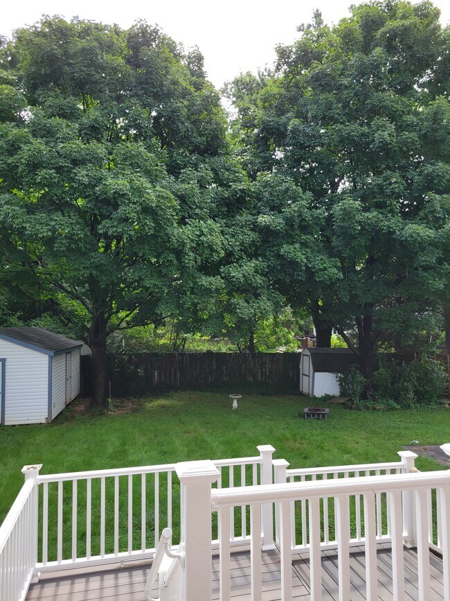 Building Photo - 1107 N Pegram St