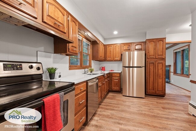 Building Photo - 3 Bedroom Home in Crystal