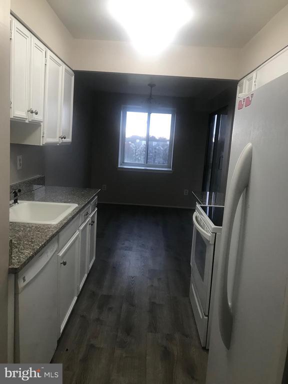 Building Photo - 2817 Jermantown Rd