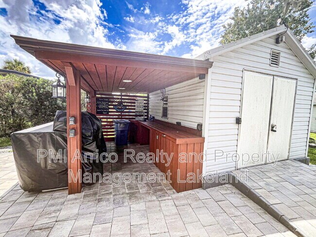 Building Photo - 107 Long Hammock Dr