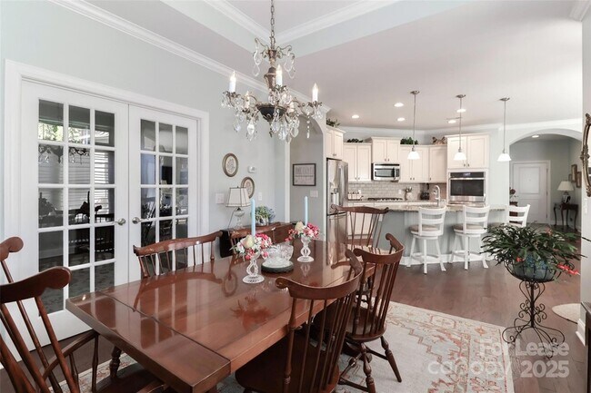 Building Photo - 115 Brawley Point Cir