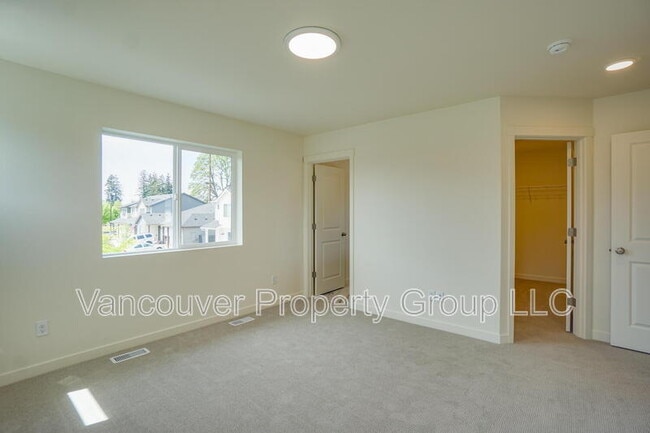 Building Photo - 1932 NW 18th Ave