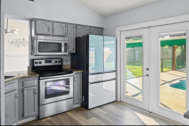 Building Photo - 2230 SE Dill Ln