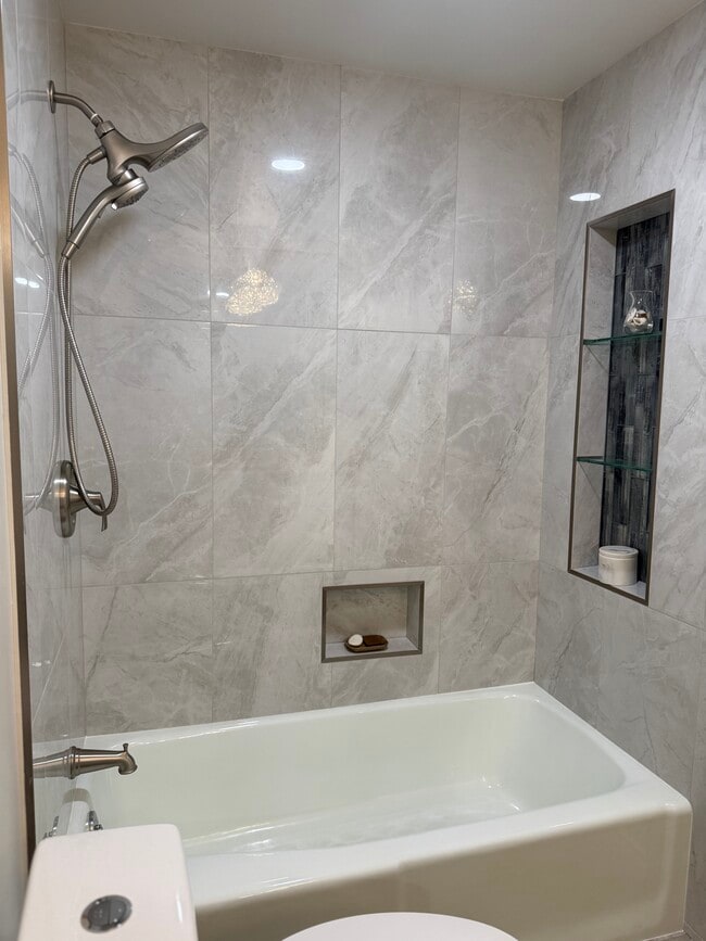 Building Photo - 6758 Vinalhaven Ct