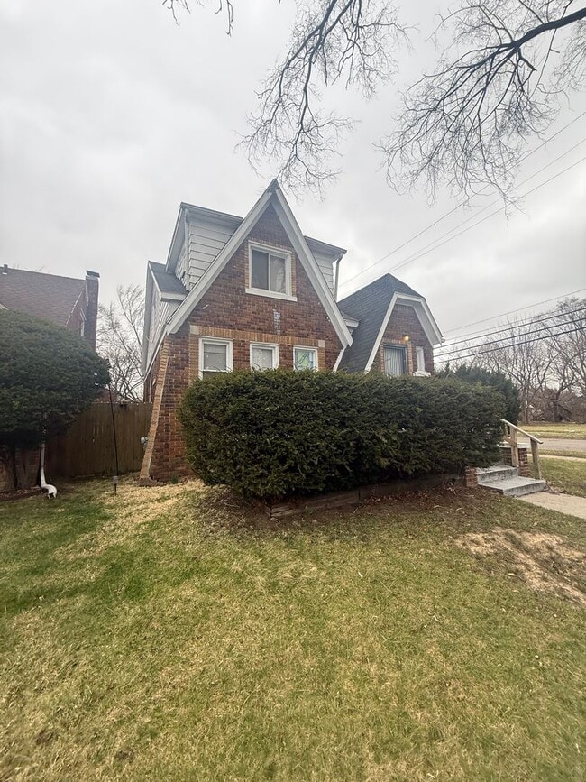 Building Photo - 12847 Maiden St