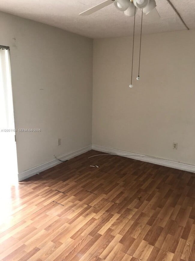 Building Photo - 1655 W 44th Pl