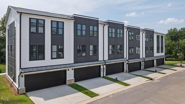 Building Photo - 1440 Yellow Desert Wy