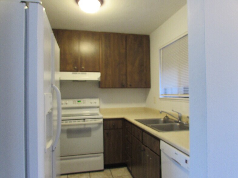 Building Photo - 517 28 1/2 Rd