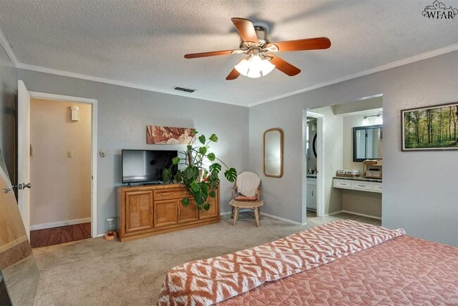 Building Photo - 5607 Briargrove Dr