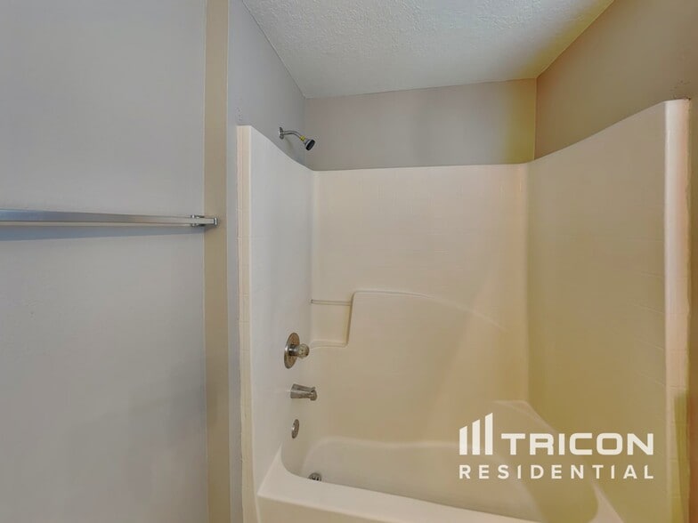 Building Photo - 335 Heritage Estates Ln