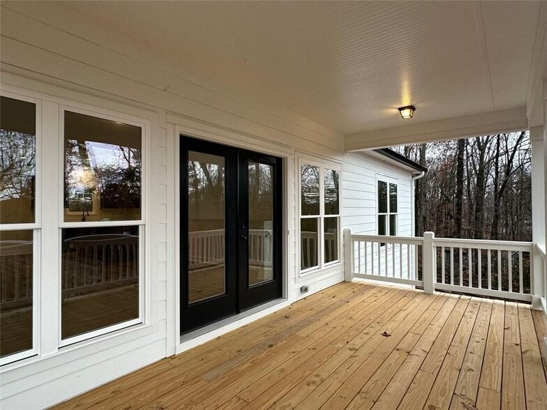 Building Photo - 35 Clearwater Dr