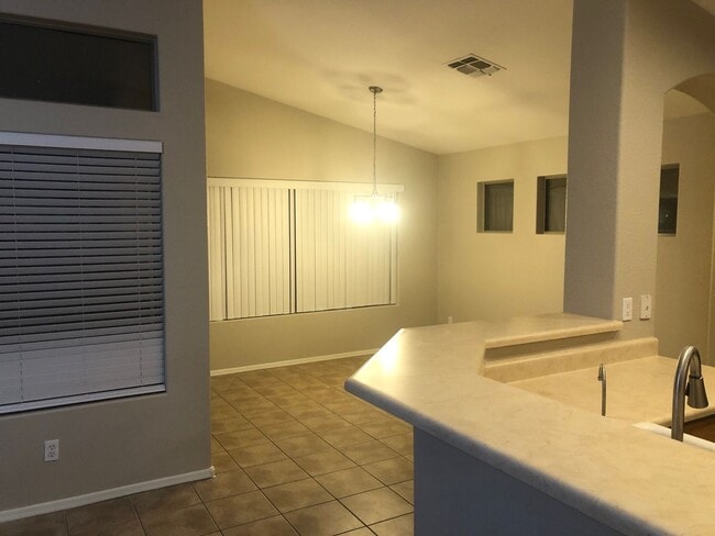 Building Photo - Long Term rental in Chandler
