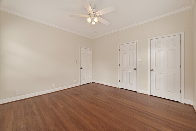 Building Photo - 2405 Southgate Blvd