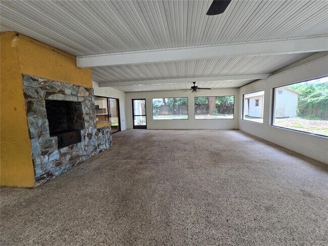 Building Photo - 1115 Old Polk City Rd