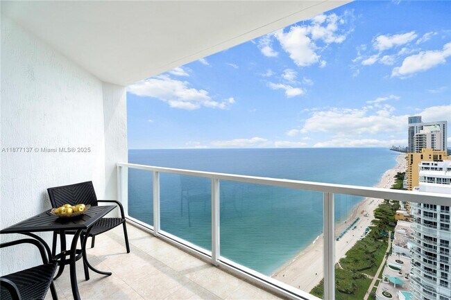 Primary Photo - 16699 Collins Ave