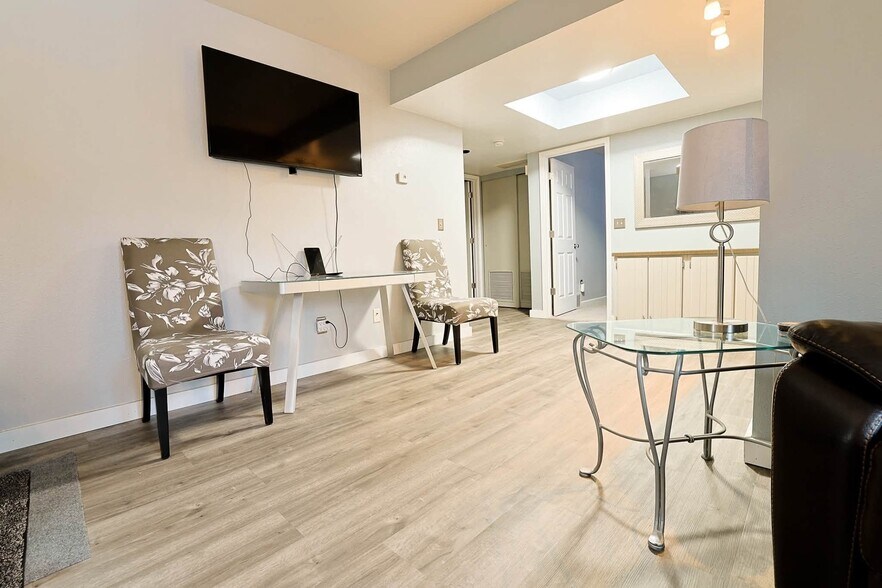 Building Photo - 7302 Huntsmen Cir