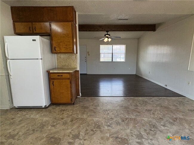 Building Photo - 2905 Persimmon Dr