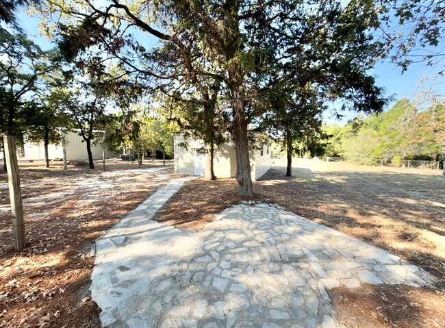Building Photo - 124 Forest Dr