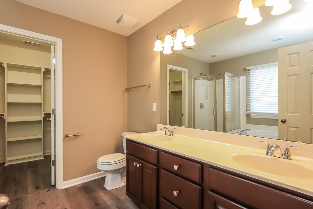 Building Photo - 5125 Casland Dr